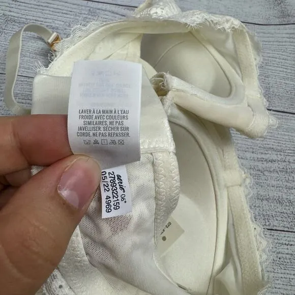 Aerie Real Power White Plunge Push Up Eyelash Lace Bra Size 34D