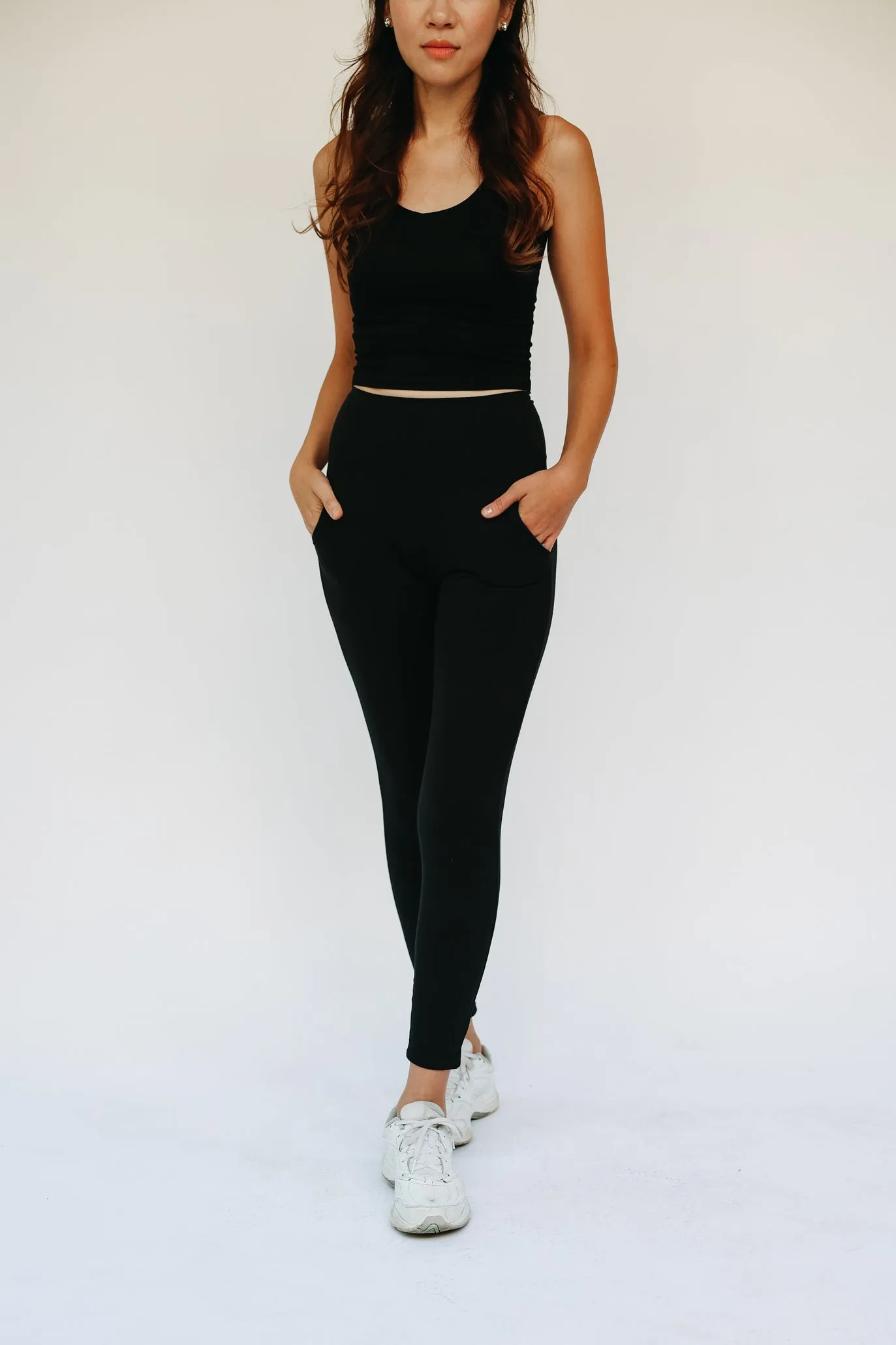 Ann with Pockets- Black