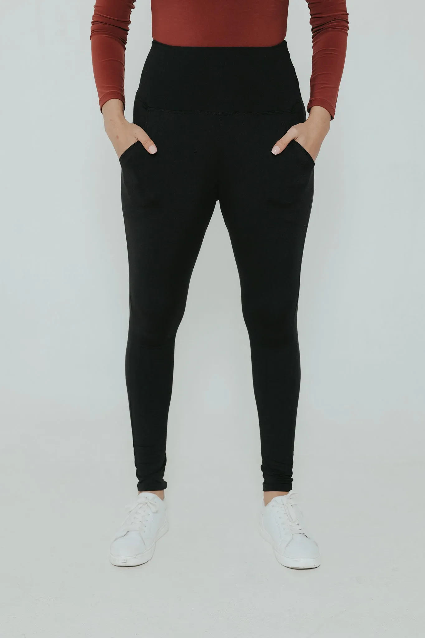 Ann with Pockets- Black