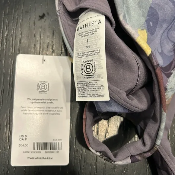 Athleta Sports Bra Conscious Crop Low Impact Longline Sports Bra