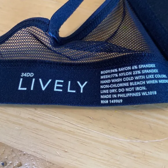 COPY - Lively the all day deep V no wire trio bra