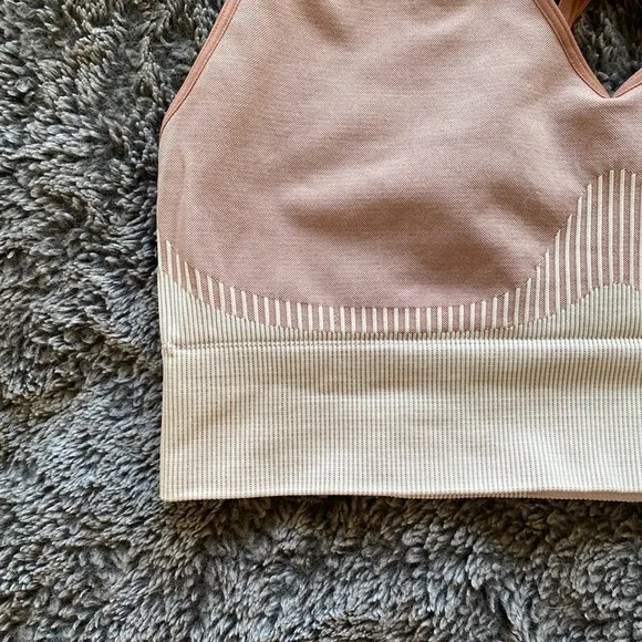 GOOD AMERICAN Women’s Racerback Sports Bra