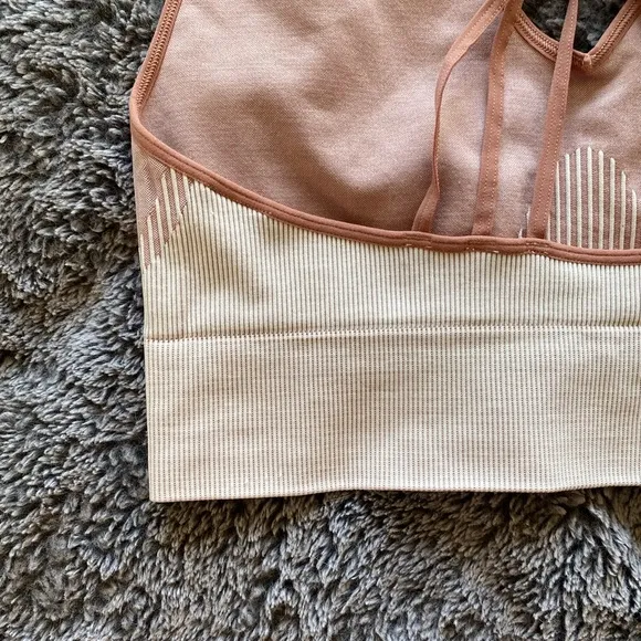 GOOD AMERICAN Women’s Racerback Sports Bra