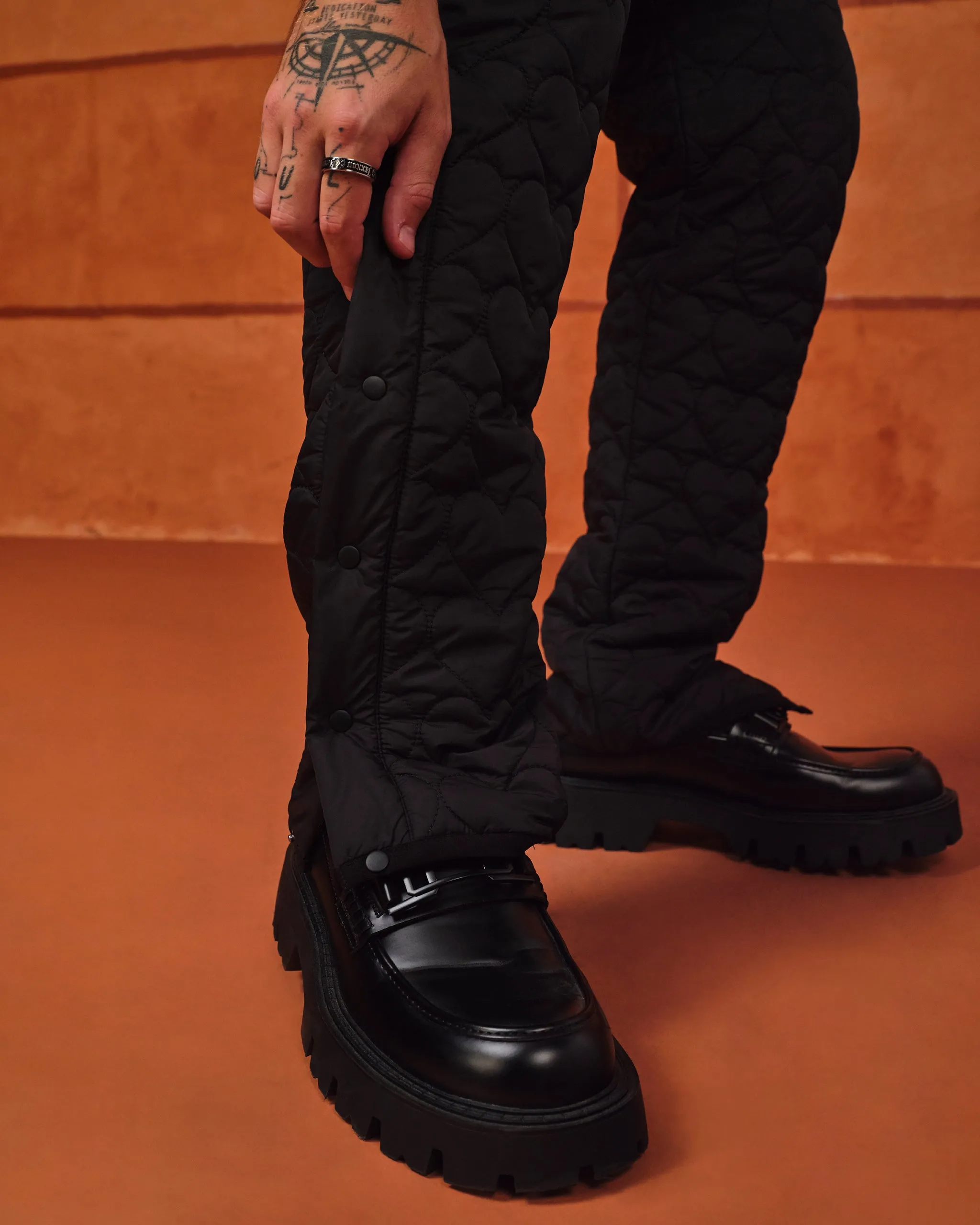 Heart Sweatpants - Black