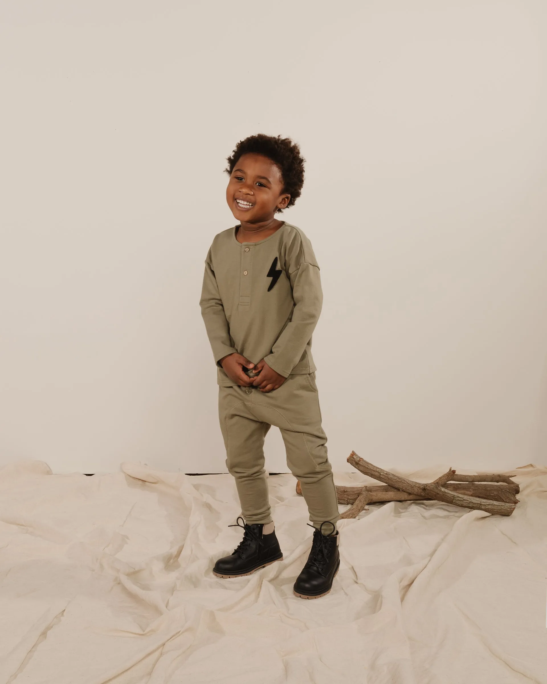 JAMES PANT - OLIVE