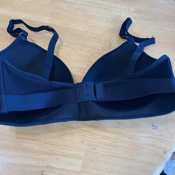 Lively the all day deep V no wire trio bra