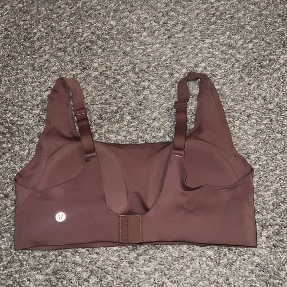 Lululemon sports bra. 10-A/B