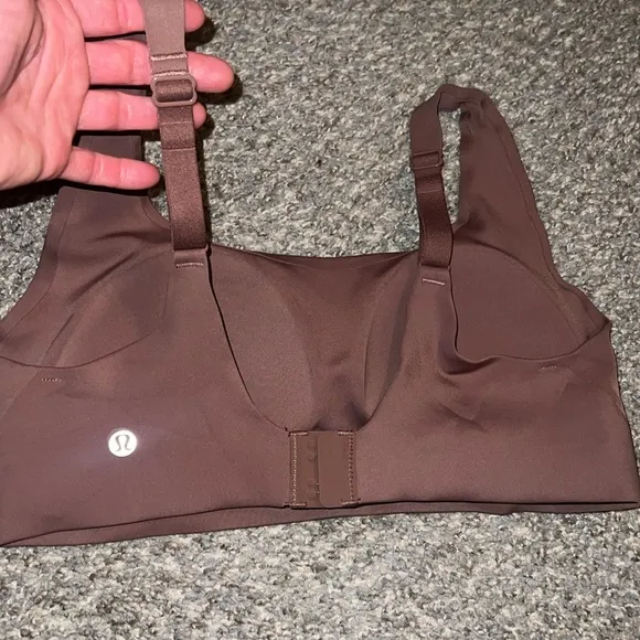 Lululemon sports bra. 10-A/B