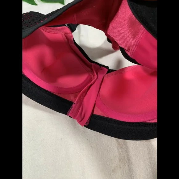 NEW‎ $72 Wacaol Zip Front Underwire Sports Bra 30D
