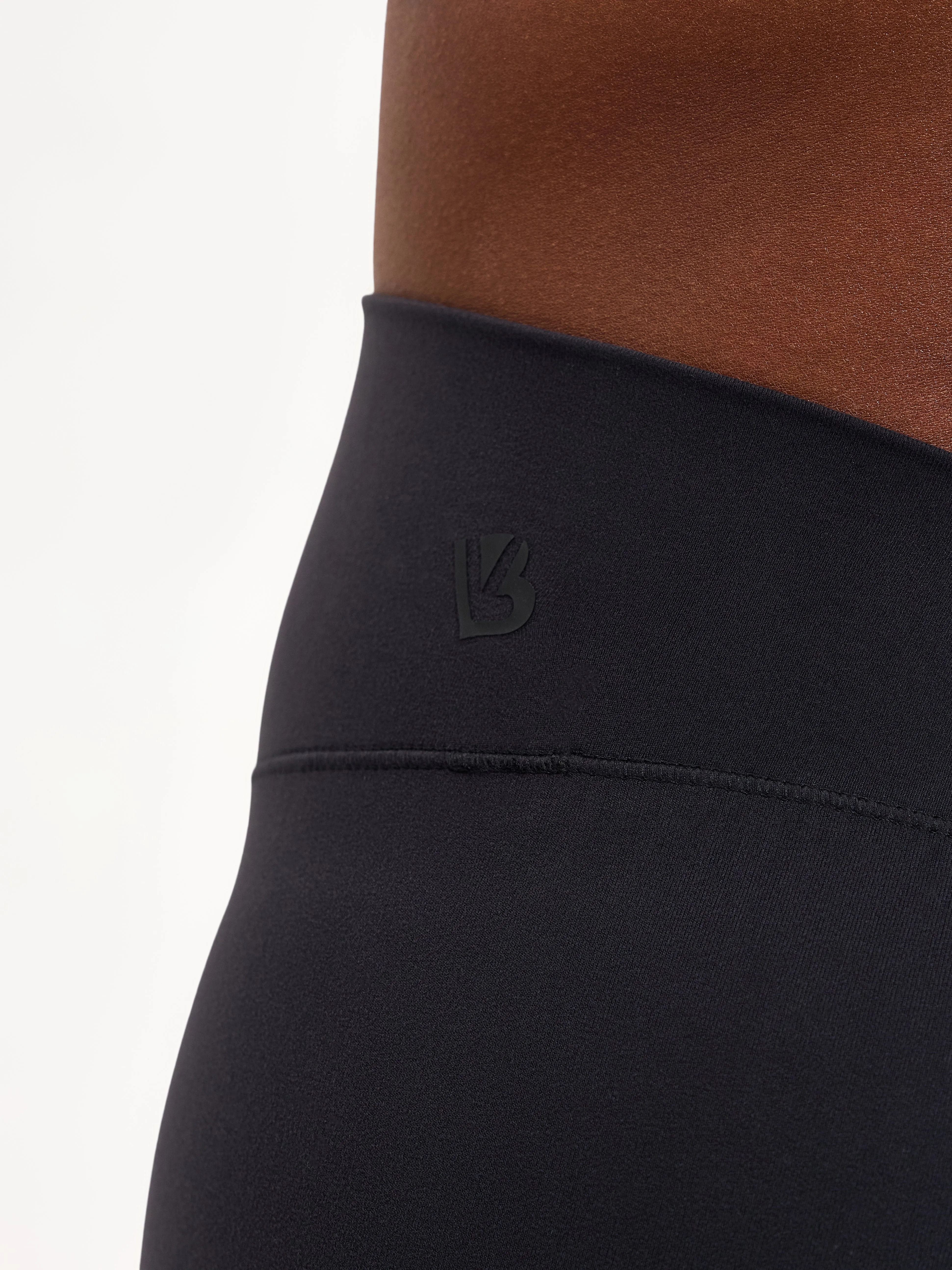 Poshknit V Scrunch Legging - Onyx Black