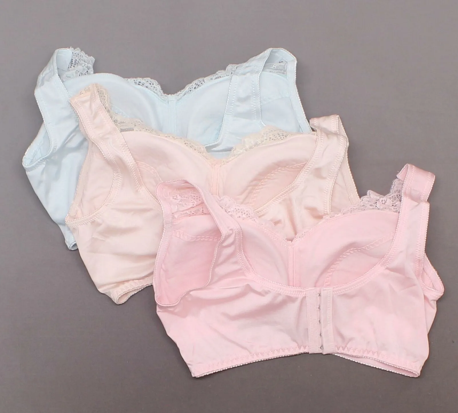 Rhonda Shear 3 Pack Betty Pin-Up Bras with Back Closure and Removable Pads