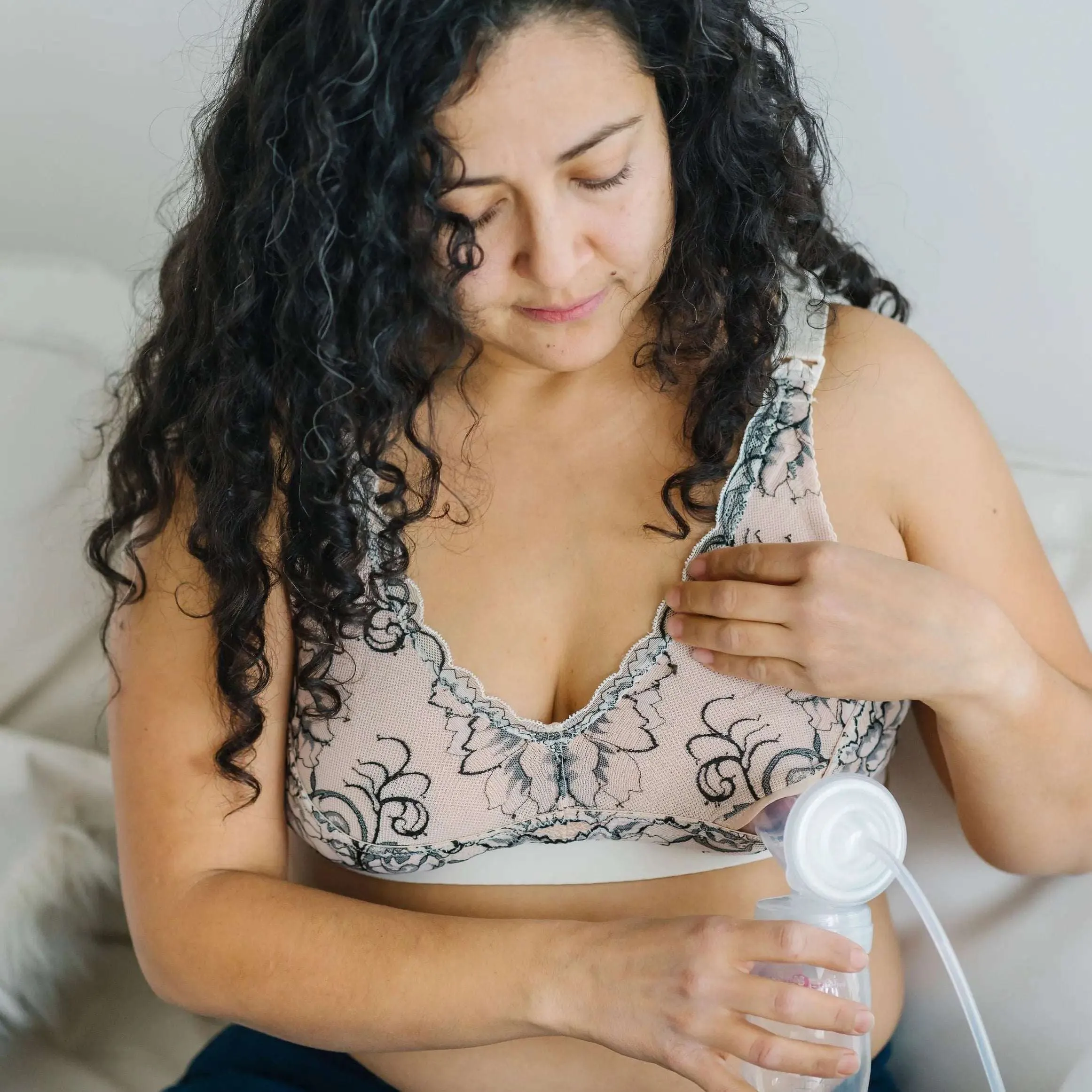 Ruby Handsfree Pumping    Nursing Bra