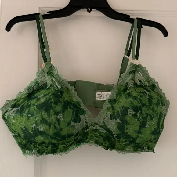 Set of 2 Aerie Real Power Wireless Push Up Sunkissed Lace Bras