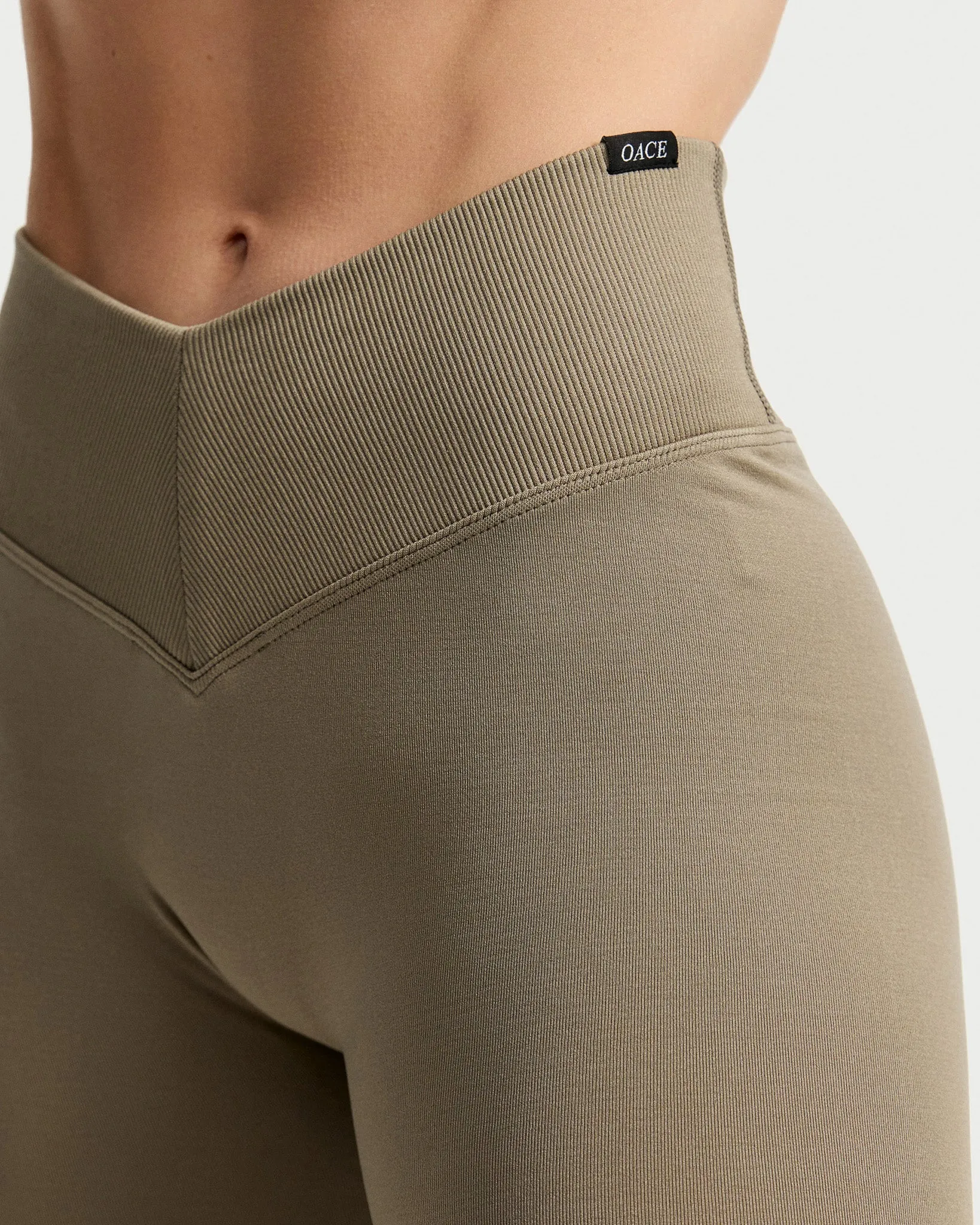Toned V-Shape Leggings