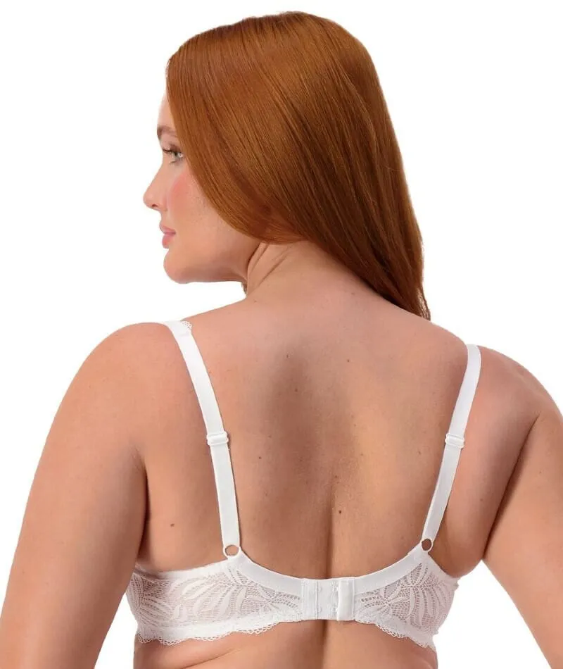 Triumph Essential Lace Balconette Bra - White