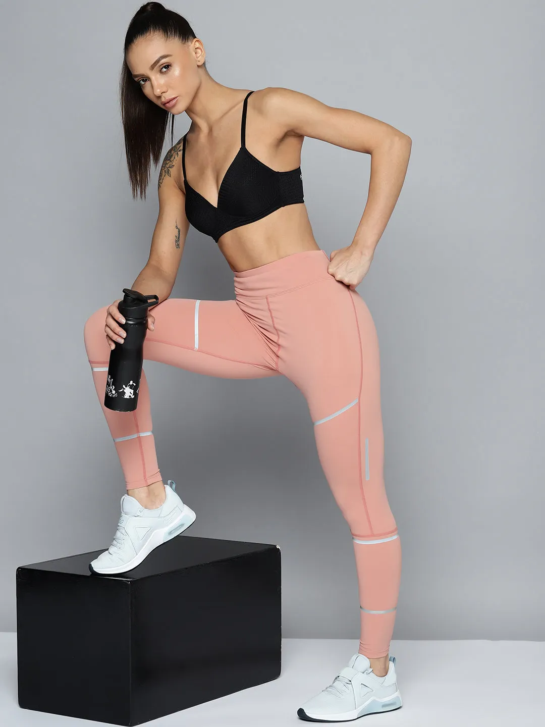 Women Black Lightly Padded Sports Bra