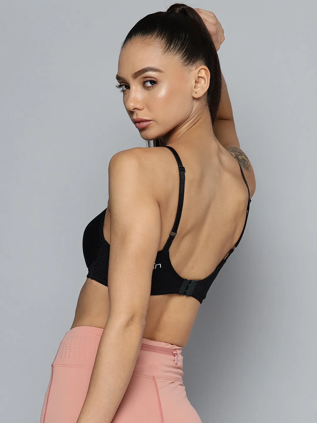 Women Black Lightly Padded Sports Bra
