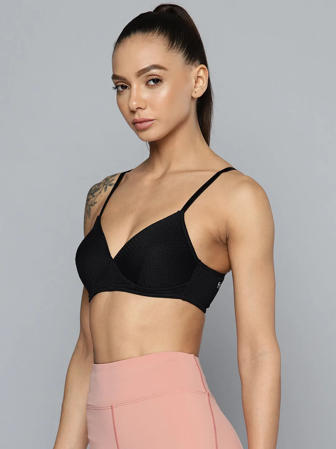 Women Black Lightly Padded Sports Bra